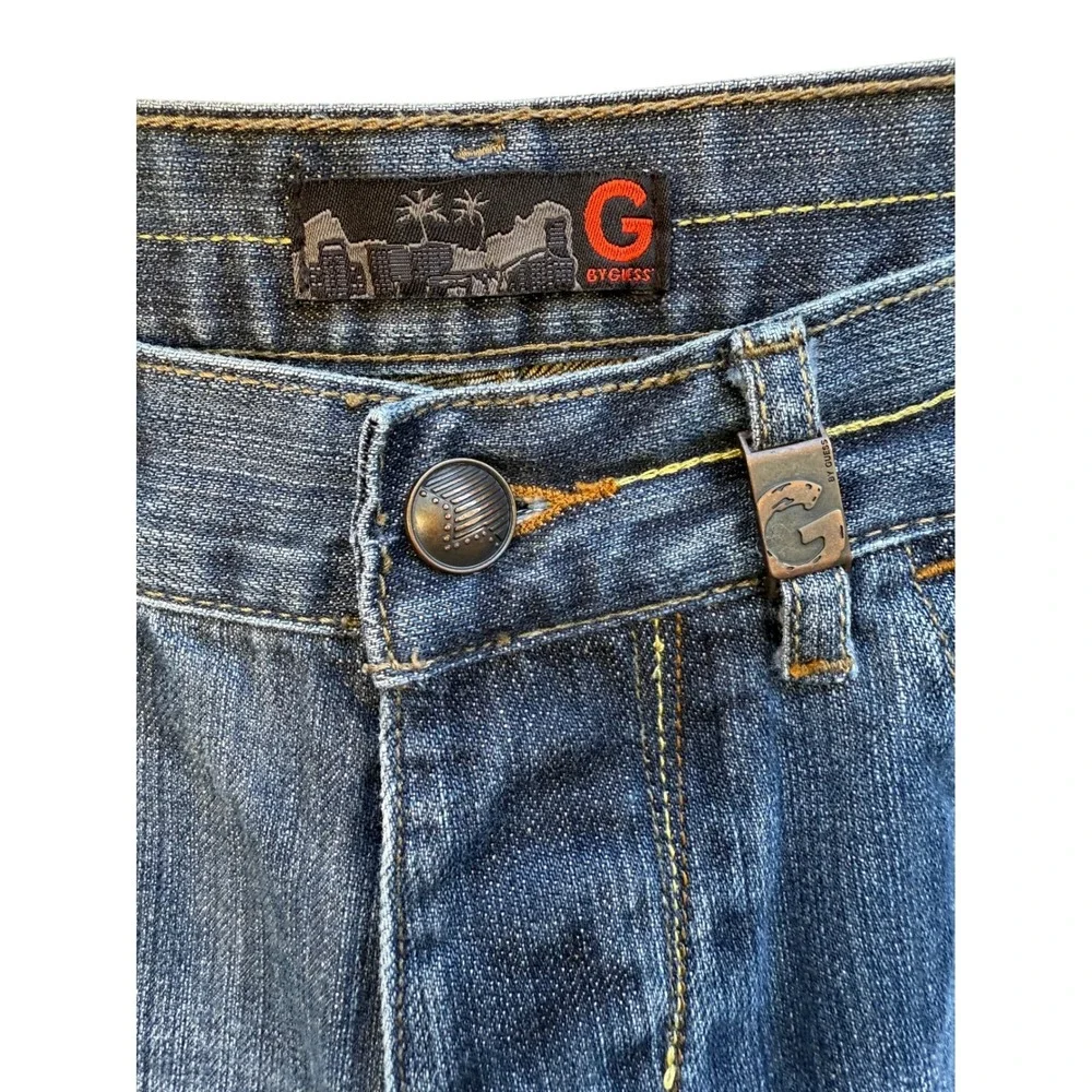 G By Guess Men's Blue Denim Jeans‎ Button Fly Stylish Back Pocket Design - Picture 4 of 9